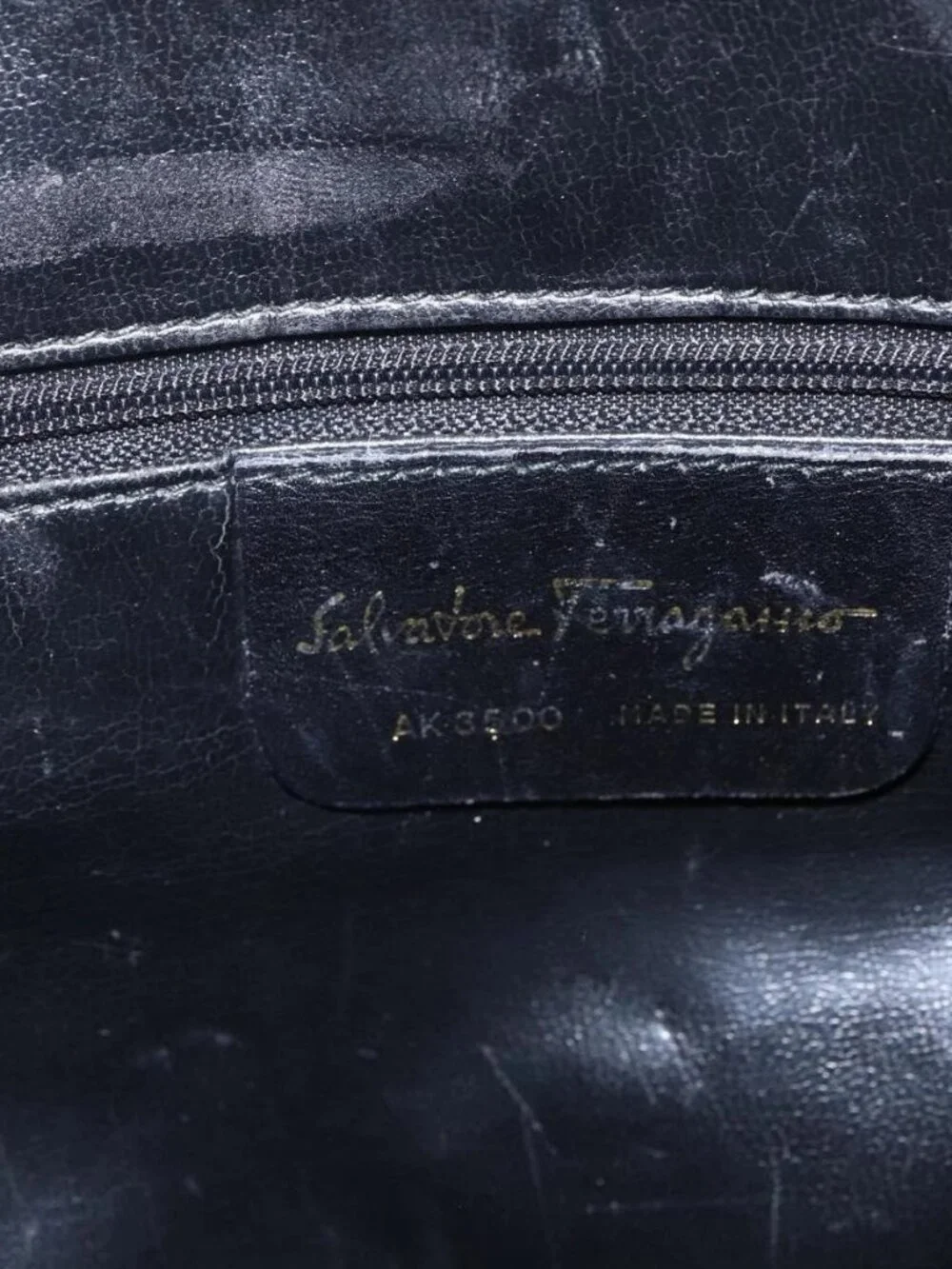 Salvatore Ferragamo Shoulder Bag Leather Red Gold Auth 162152